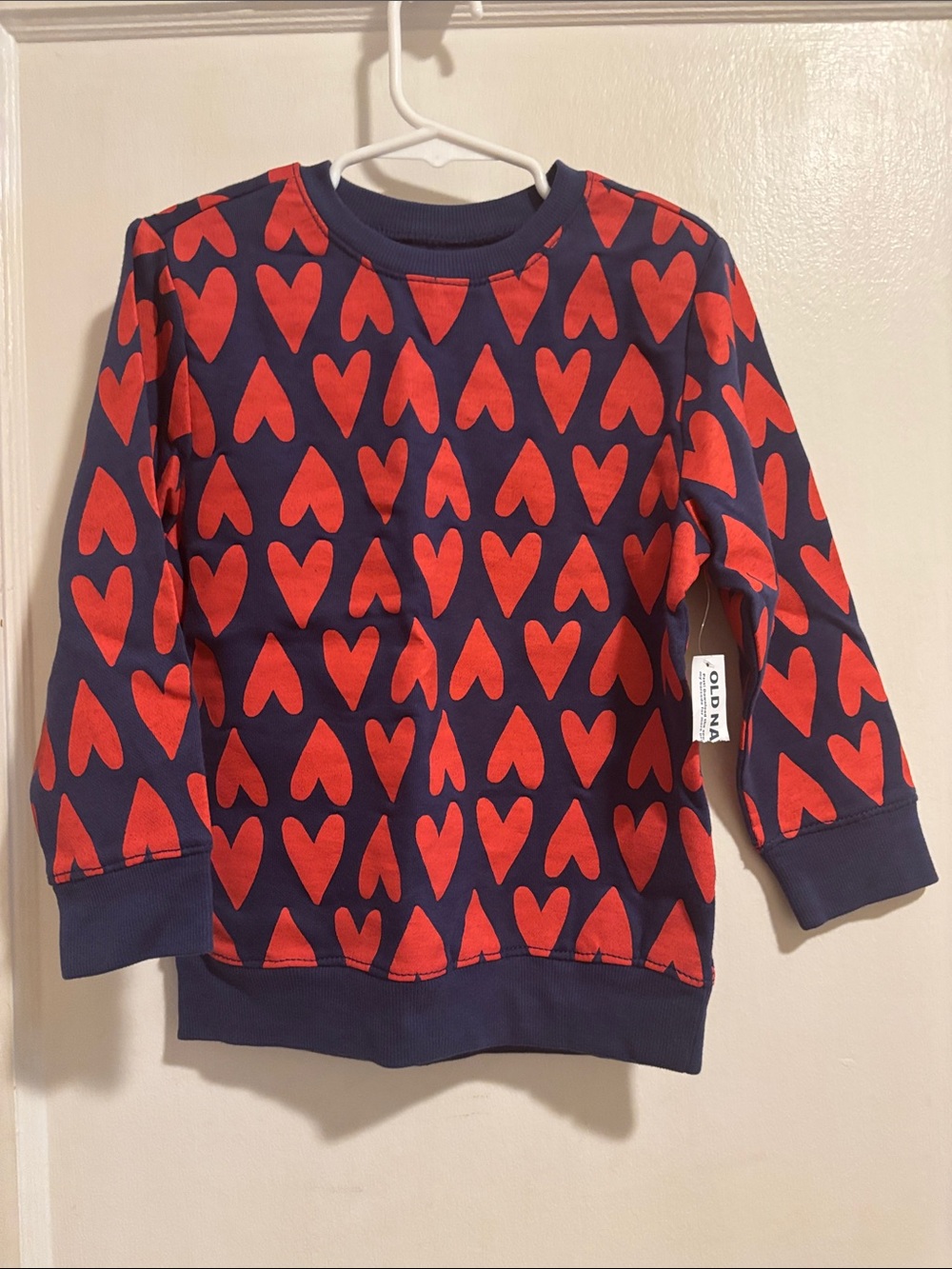NWT 5T Old Navy Navy Sweatshirt Red Heart ALL OVER sweatshirt